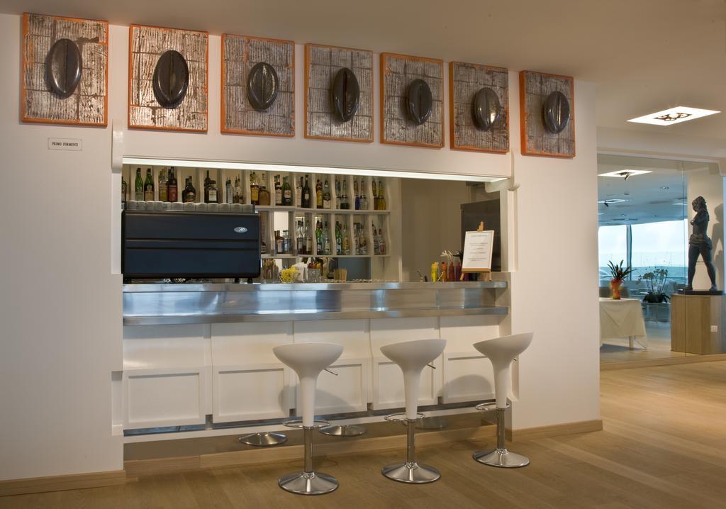 亚历山大博物馆宫酒店 佩萨罗 外观 照片