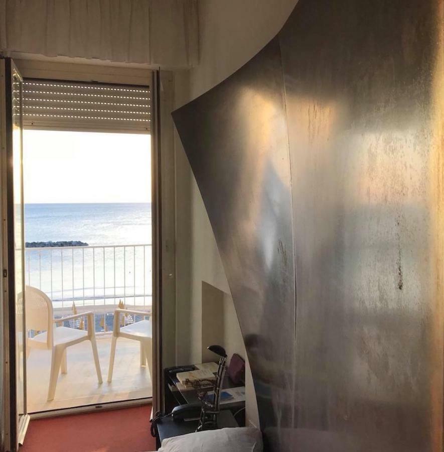亚历山大博物馆宫酒店 佩萨罗 外观 照片